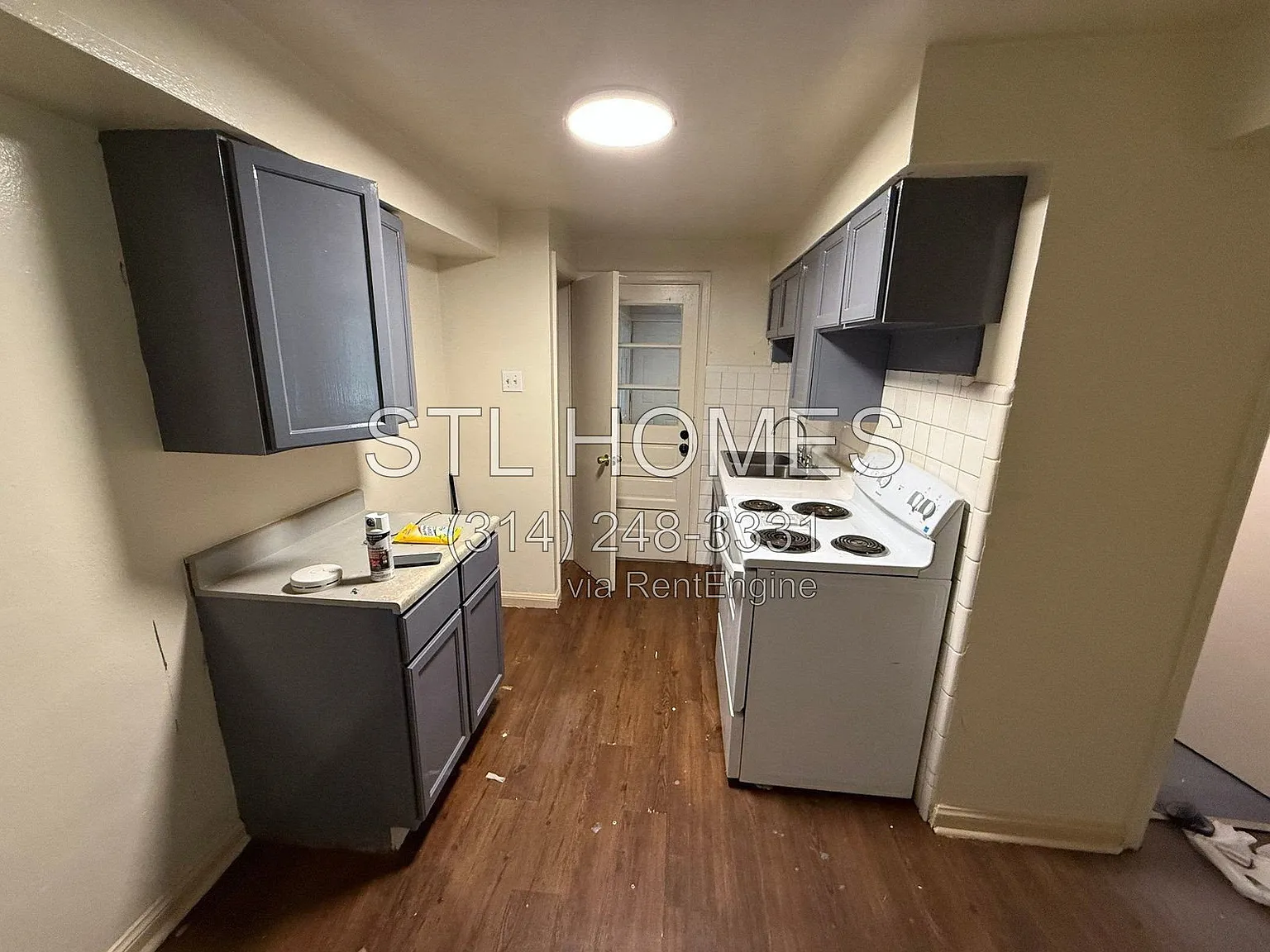 2 bed, 1.0 bath, 769 sqft, $950 — Photo 3