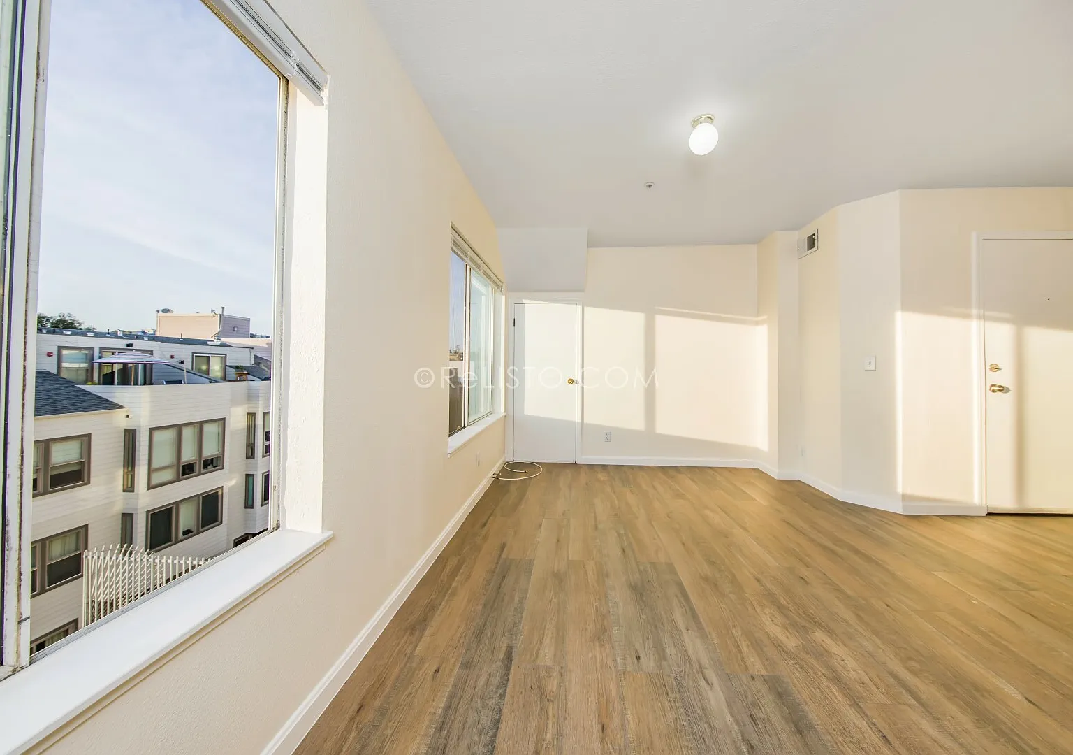 1 bed, 1.0 bath, $3,295 — Photo 3