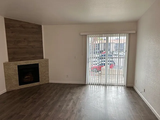 Building Photo - 10808 N 16th Ave #1