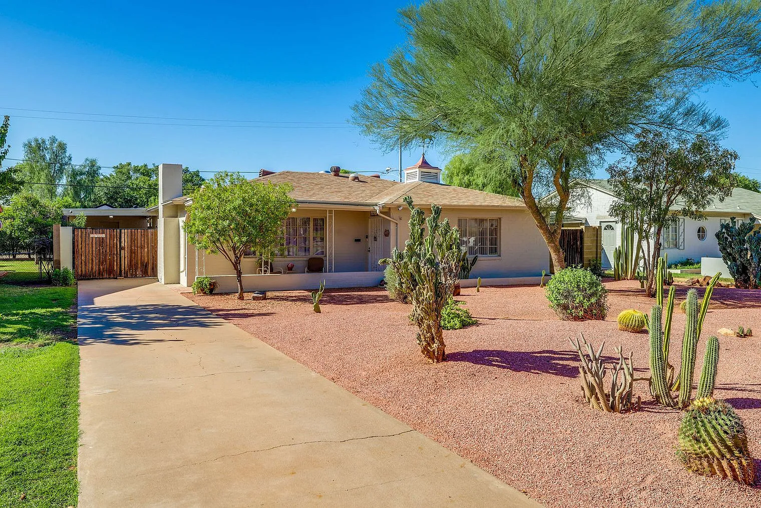 2 bed, 1.0 bath, 1291 sqft, $3,451 — Photo 3