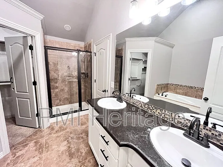 206 Peyton St — Photo 17