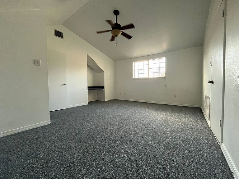 3321 Colquitt Rd — Photo 32