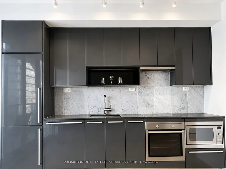115 McMahon Dr #2207 — Photo 2