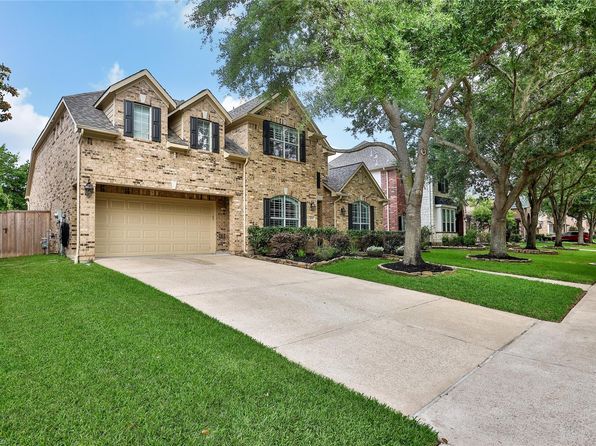 8230 Crescent Knolls Dr, Richmond, TX 77406