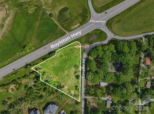 320 Turnpike Rd, Mills River, NC 28759