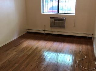 7139 162nd St APT 1, Fresh Meadows, NY 11365