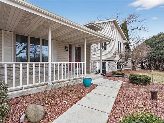 5th image of 2338 East Pine Tree Court