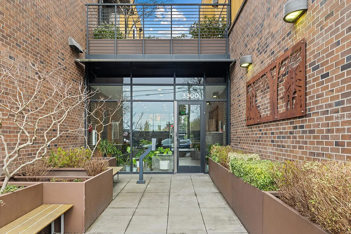 Building Photo - 3300 NE 65th St #217