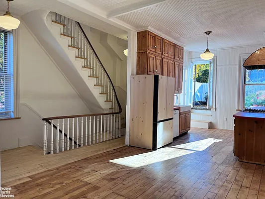 Rented by Brown Harris Stevens | media 3