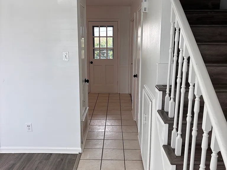 1401 N Shackleford Rd #1401 — Photo 2