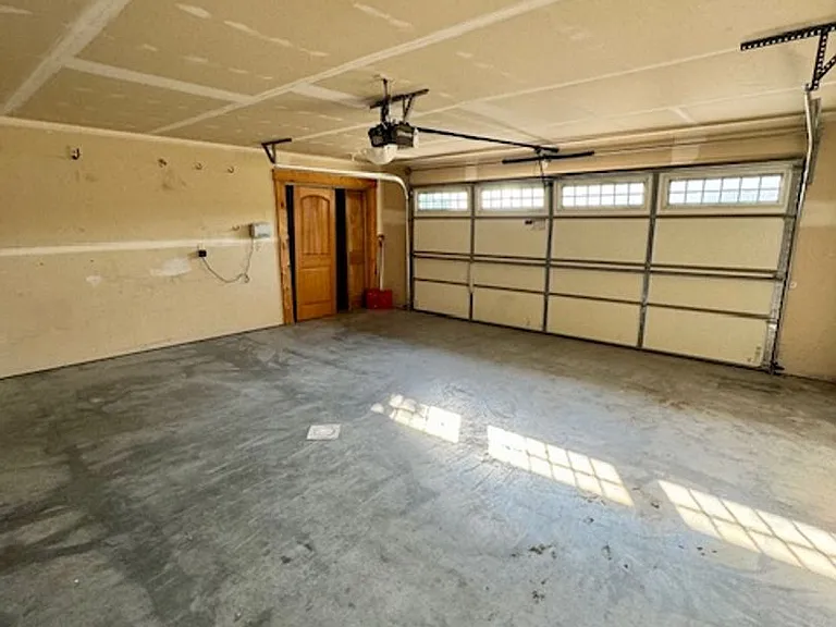 4020 Annie St — Photo 32