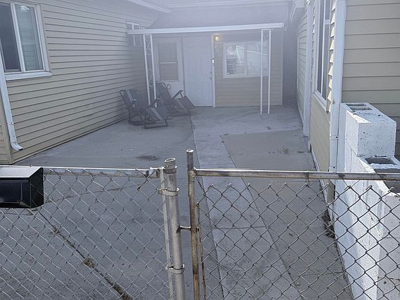 2nd image of 620 Center St