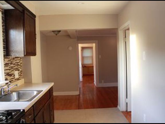 3rd image of 3264 Waterbury Ave