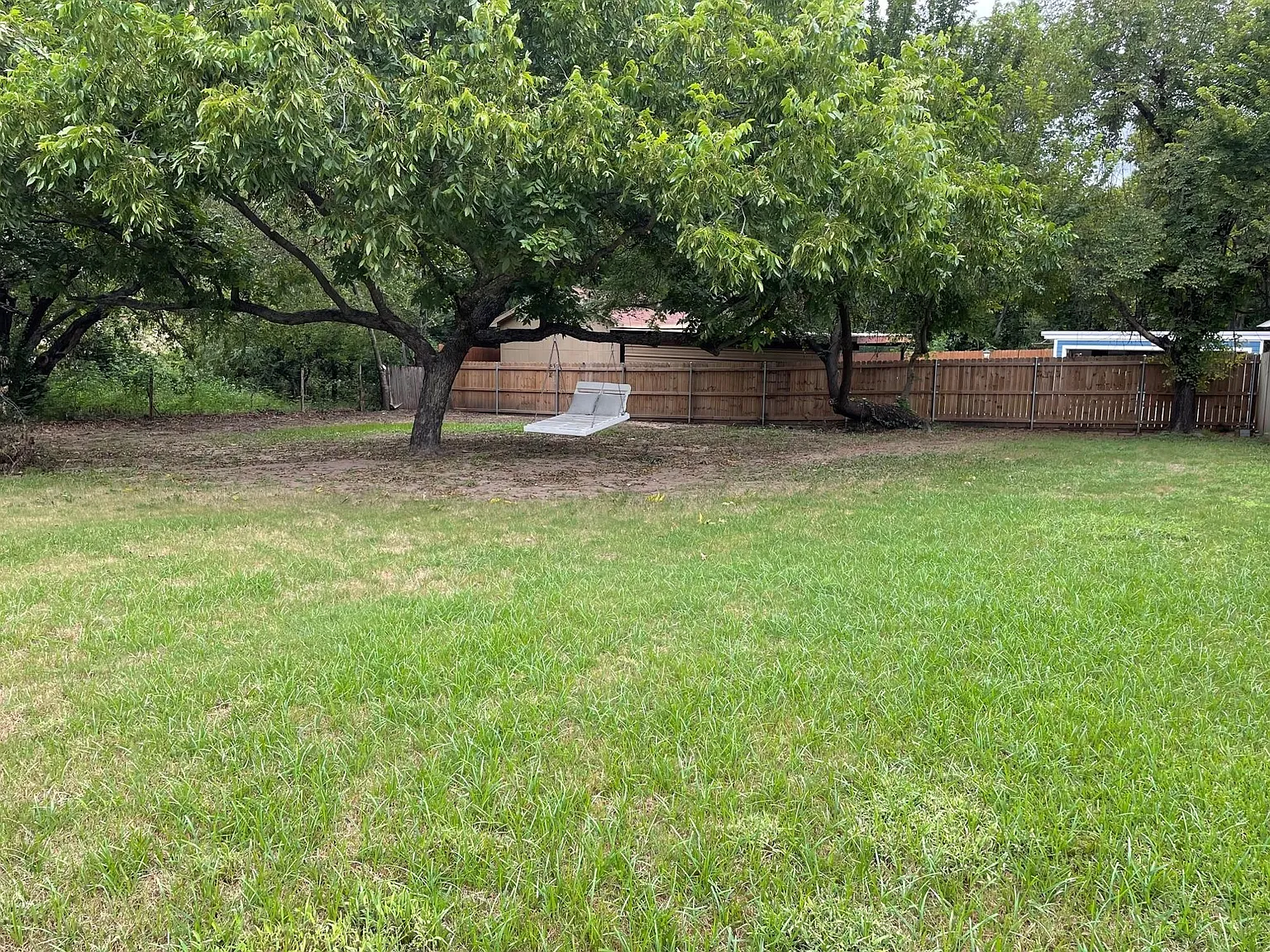 3 bed, 1430 sqft, $2,000 — Photo 3