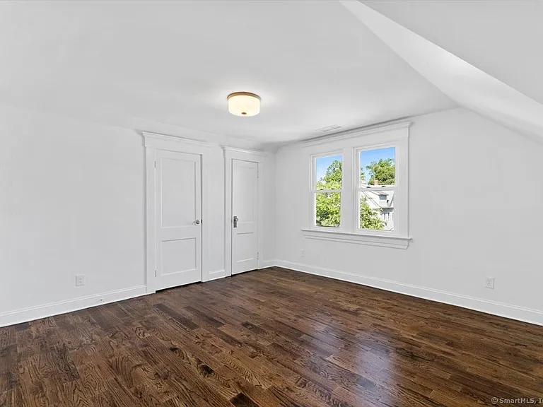 954 Elm St #3 — Photo 13