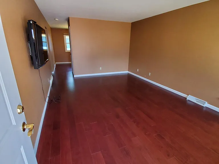210 Bacon Ave — Photo 9