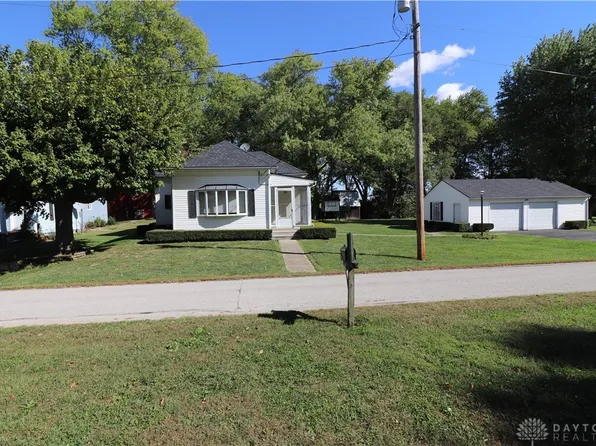 11641 Perkins St, Brookville, OH 45309