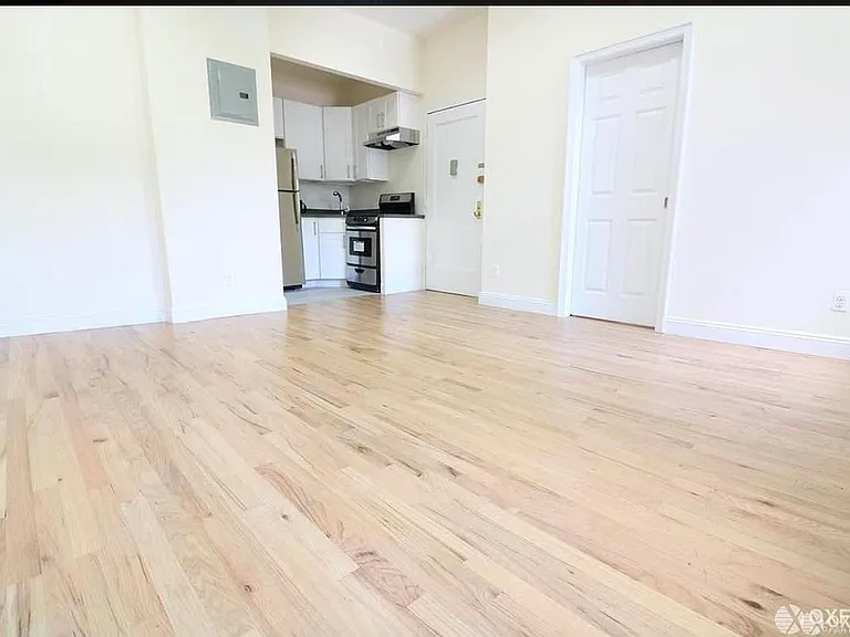 85 Washington Pl #3A — Photo 1
