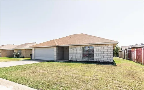 1410 Windsor Cir Photo 1