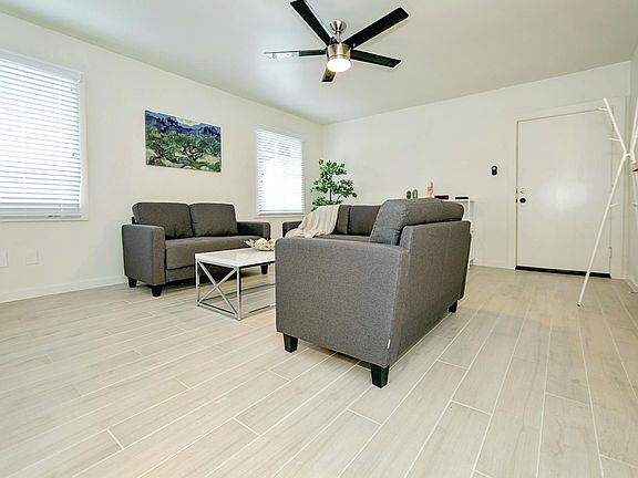 Full Entry/Living