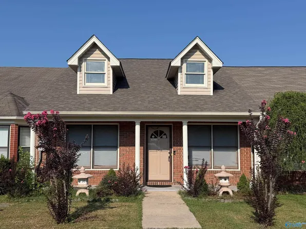 1954 E Brownstone Ct SW, Decatur, AL 35603