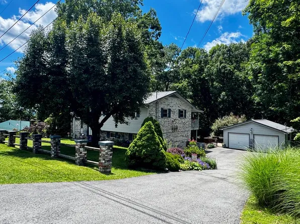134 Burning Tree Dr, Beckley, WV 25801