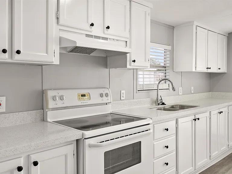 2222 N Austin Ave #23 — Photo 11