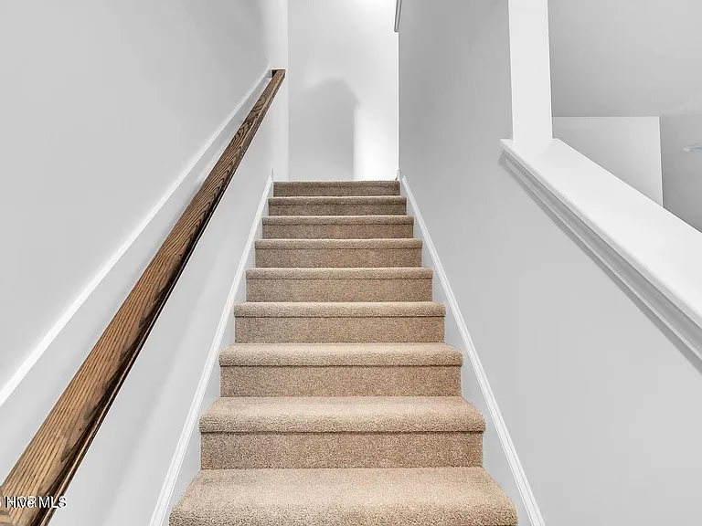 241 Arnette Dr #A — Photo 11