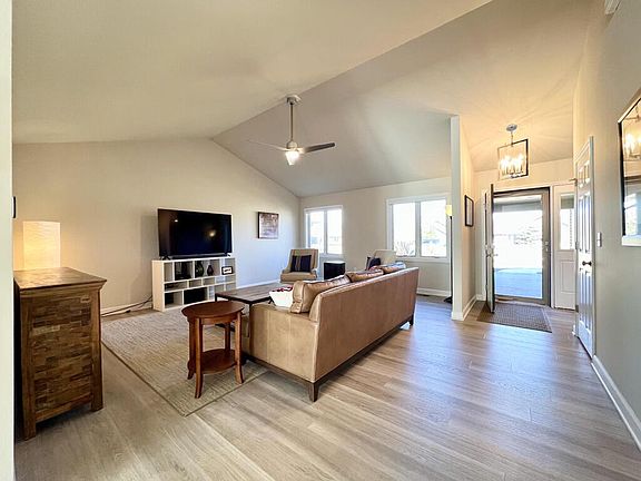 4th image of 231 Windmill LANE