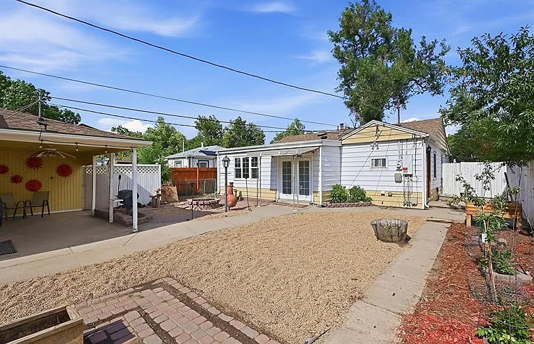 2309 Newark St — Photo 18