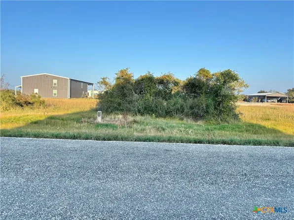 39 Easy St, Pt O Connor, TX 77982