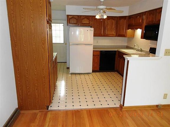 4th image of 2626 Colorado Ave