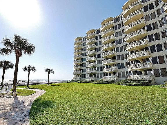 2nd image of 601 N Atlantic Ave #202