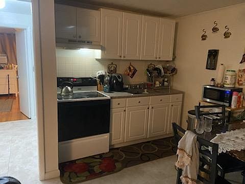 1st image of 148 Stewart St