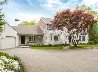 5 Fox Hunt Ln, Winchester, MA 01890