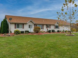 3960 Jancek Ln, Highland, IL 62249