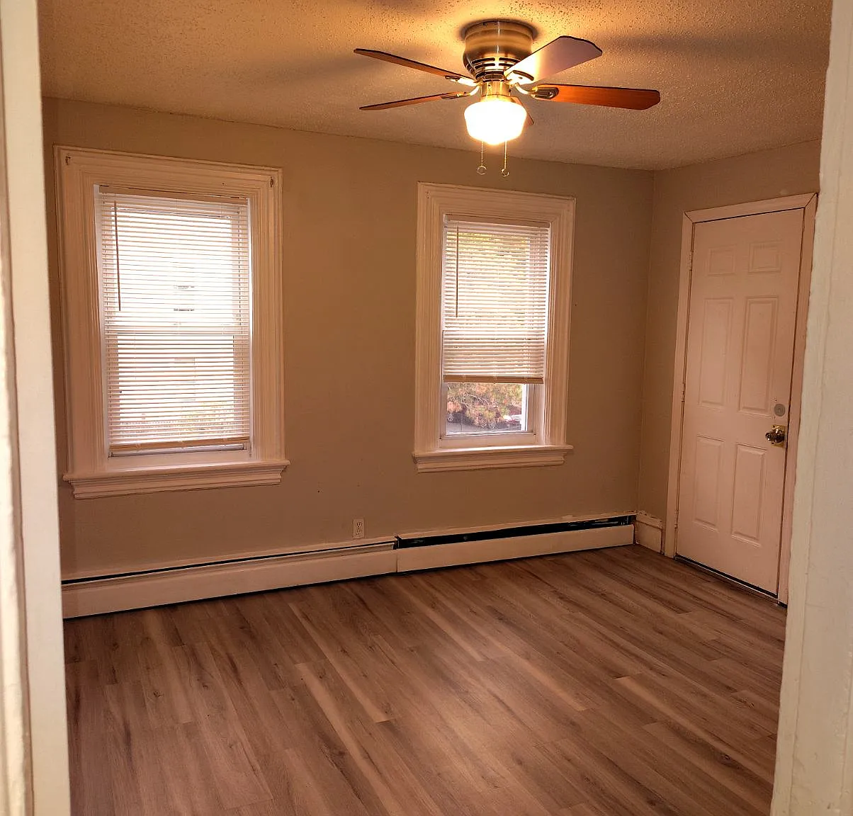 5 bed, $700 — Photo 4