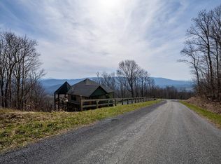 178 Holiday Ln, Whitetop, VA