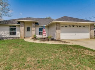3661 London Rd, Navarre, FL 32566