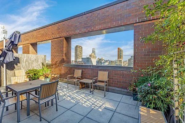 Sold by Ostrov Realty Group | media 13