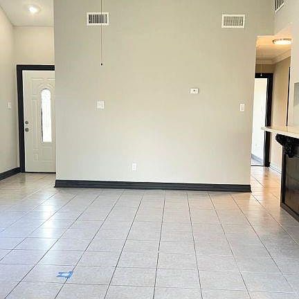 4th image of 5606 Lyden Ridge Dr