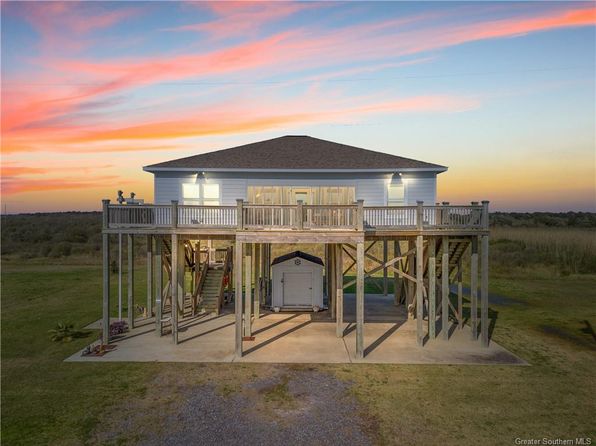 112 Pelican Beach Dr, Cameron, LA 70631