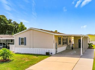 1660 Elkhart Cir, Tavares, FL 32778