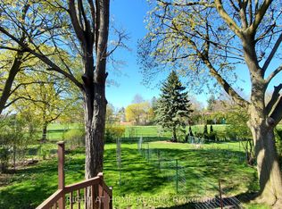 169 Yorkview Dr Unit 2, Toronto, ON M2R 1K2