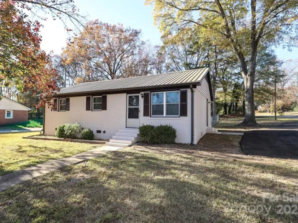 300 Grover Moore Pl, Indian Trail, NC 28079