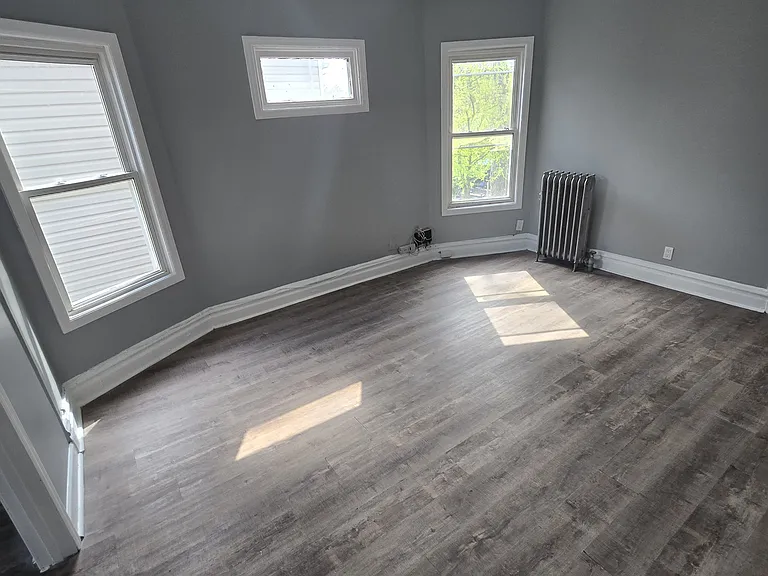325 N Grove St #G2 — Photo 4