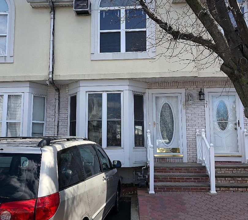 1st image of 25 Brad Ln