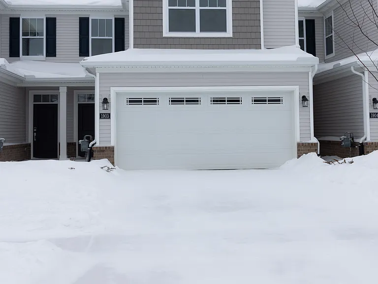 1903 Salt Springs Dr — Photo 2