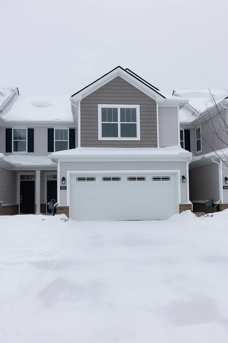 Building Photo - 1903 Salt Springs Dr