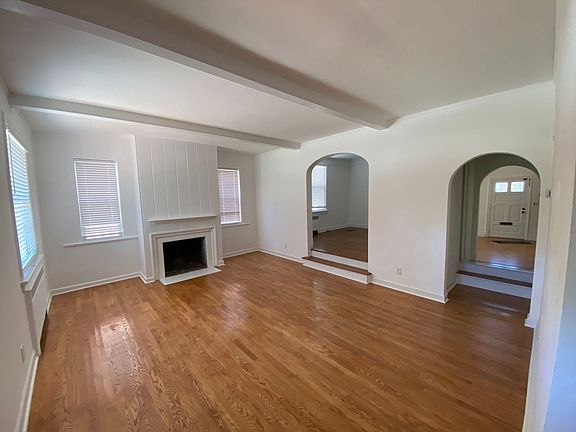 4th image of 1271 Belmont Ter